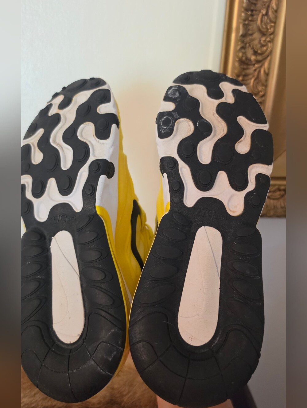 Nike Wmns Air Max 270 React Snekers Size 7 - Picture 10 of 10
